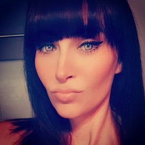 Meet your Posher, Karla